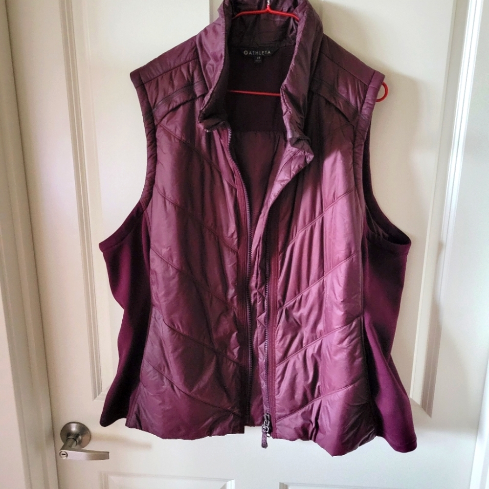 Athleta Burgundy Rock Ridge Pima Soft Puffer Vest